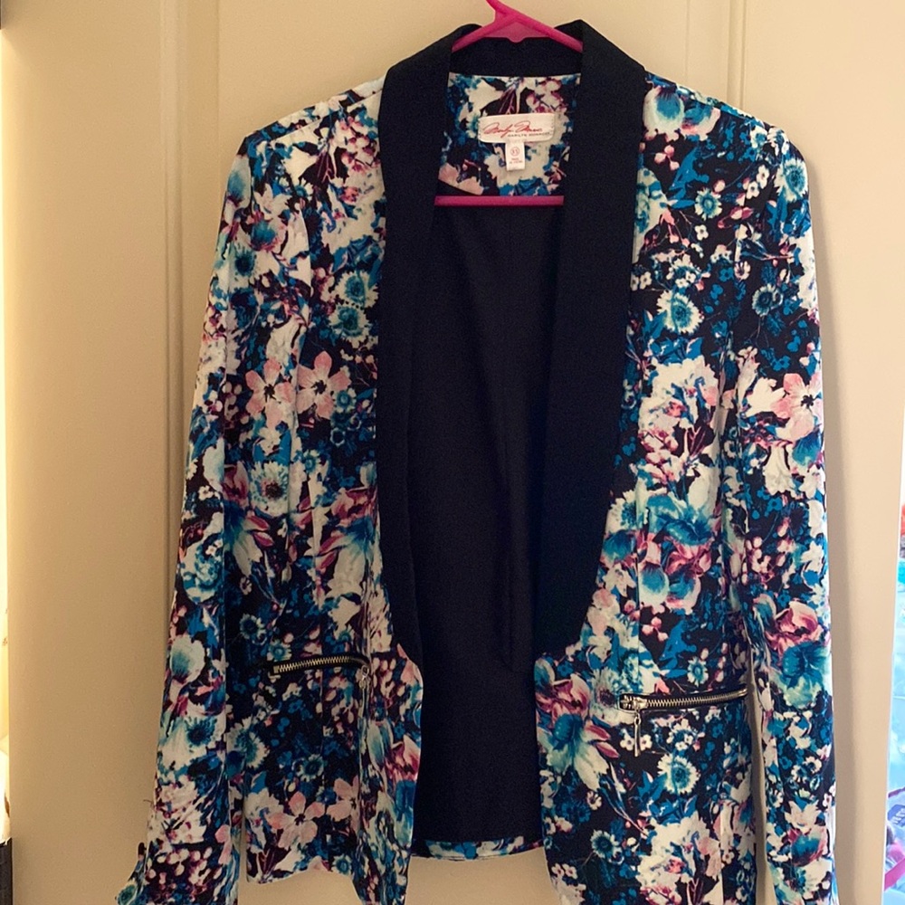 Never worn, floral print blazer